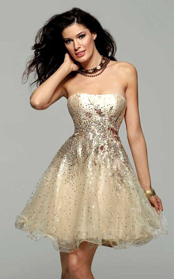 Fashion trends in prom dresses 2013: Glamour and chic